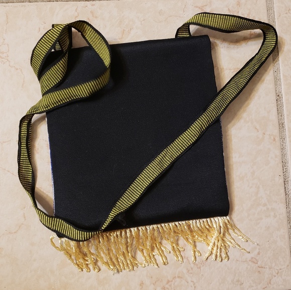 small gold tassled panda red and blue crossbody - Picture 2 of 4